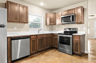 1015 N 10th St Killeen, TX 76541 photo 4