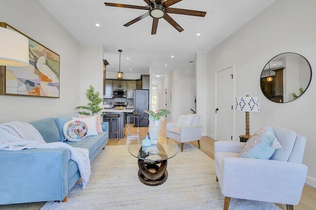 3107 Filbert St Oakland, CA 94608 photo 3