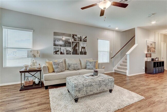 613 Circle Wy Jarrell, TX 76537 photo 5