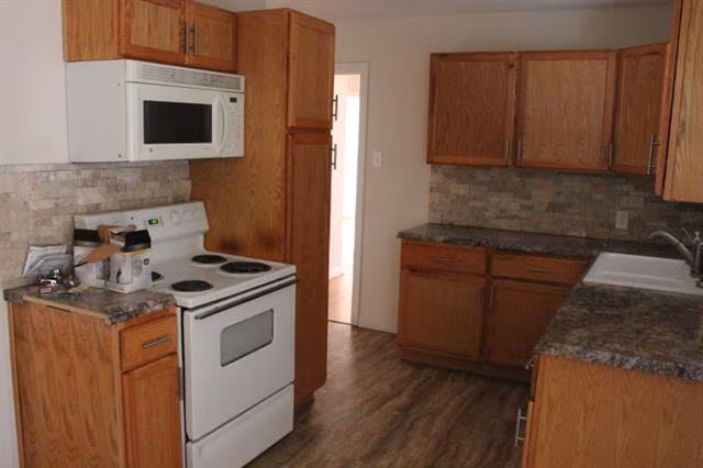 1109 Parkway Drive, Garland, TX 75040 photo 5