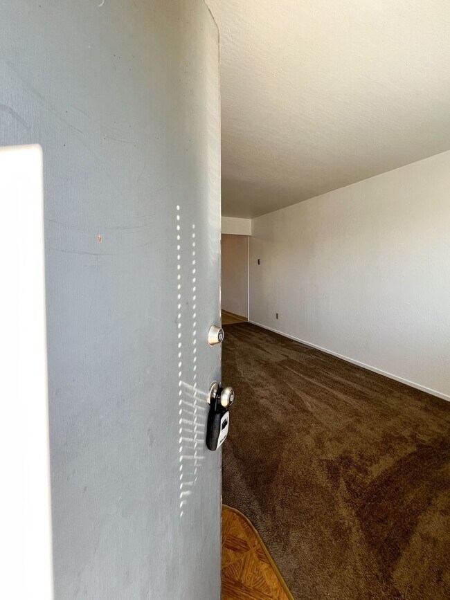 2186a-2192 Parrish Rd Napa, CA 94559 photo 4