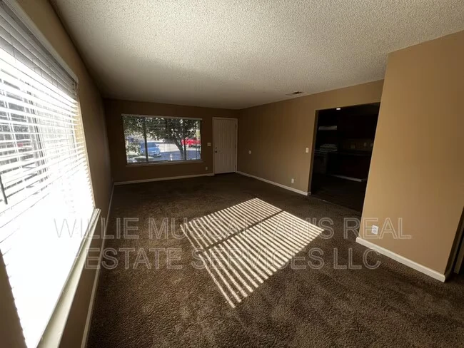 1625 Court Dr Tracy, CA 95376 photo 3