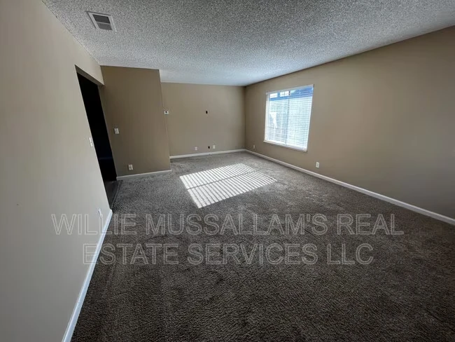 1625 Court Dr Tracy, CA 95376 photo 2