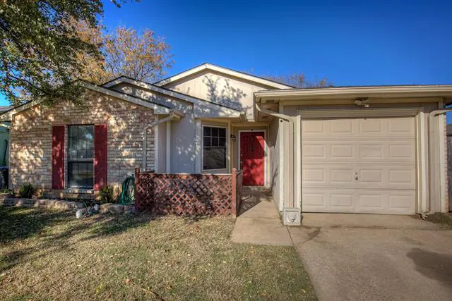 4221 Heath St Fort Worth, TX 76137 photo 3