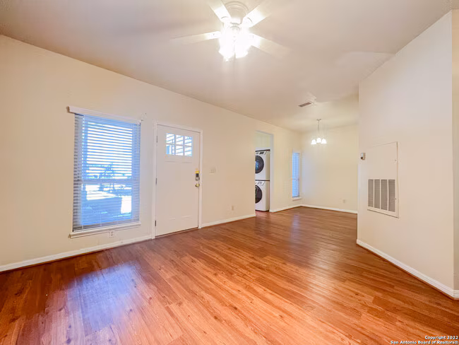 310 Pat Garrison St San Marcos, TX 78666 photo 3