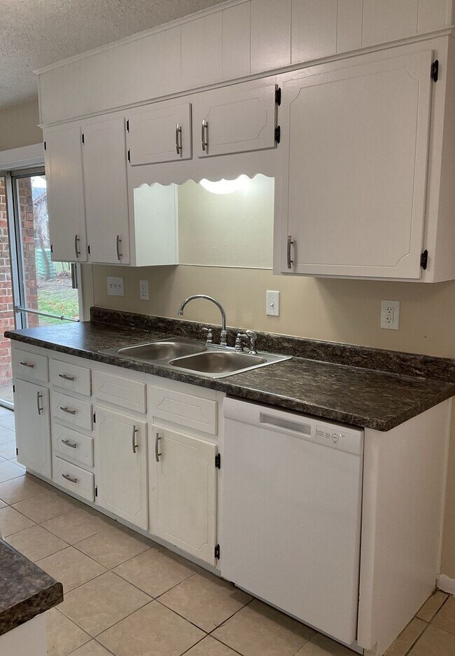 2203 Wheeler Cir Killeen, TX 76549 photo 3