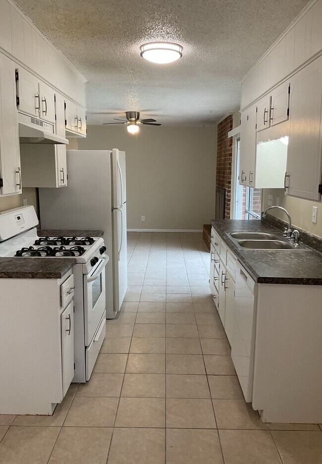 2203 Wheeler Cir Killeen, TX 76549 photo 4