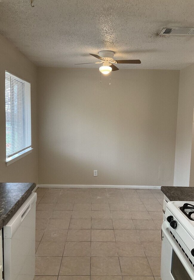 2203 Wheeler Cir Killeen, TX 76549 photo 5