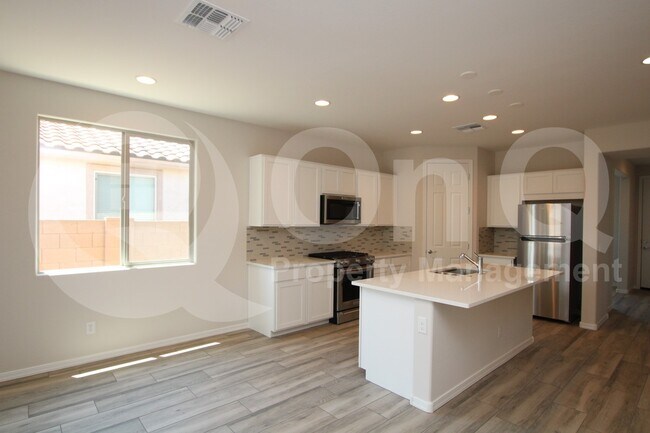 7041 W Coles Rd Phoenix, AZ 85339 photo 2