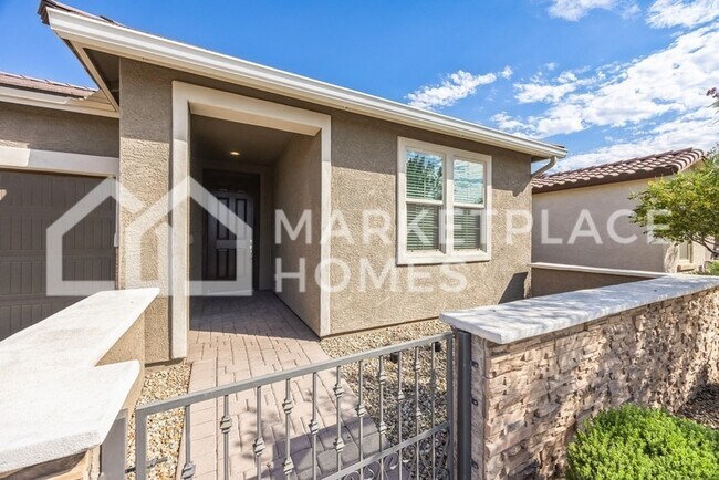 17528 W Desert Bloom St photo 3