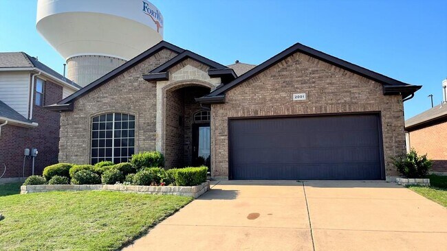 2001 Frosted Willow Lane, Fort Worth, TX 76177 photo 2