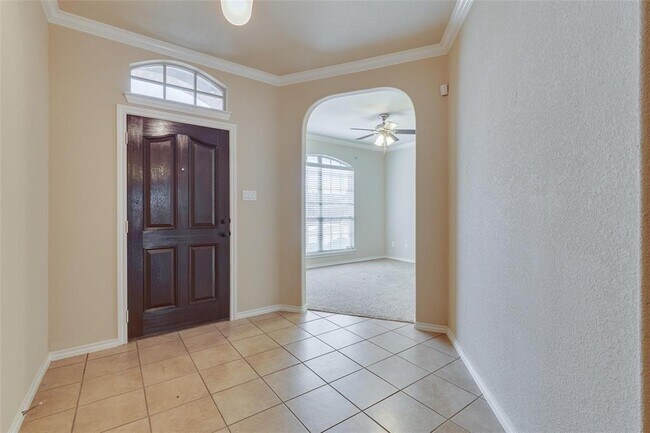 2001 Frosted Willow Lane, Fort Worth, TX 76177 photo 4