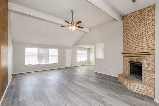8221 Cloverglen Ln Fort Worth, TX 76123 photo 3