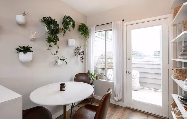 2606 East Madison Street, Seattle, WA 98112 photo 4