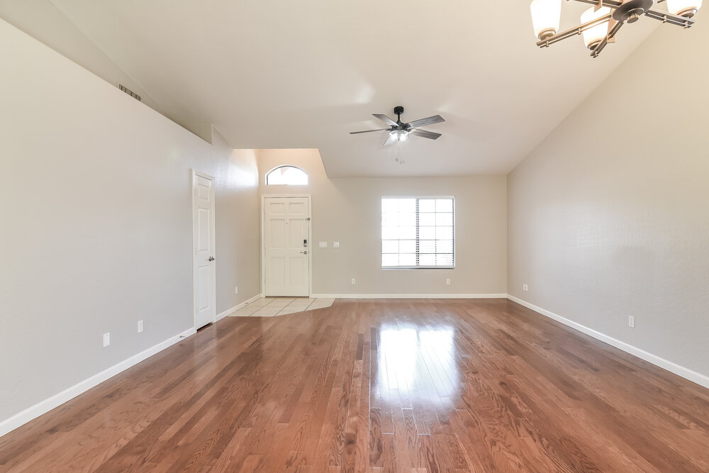 2419 S Saranac photo 5