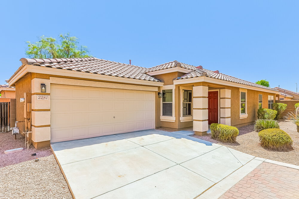 2281 E Peach Tree Dr photo 2