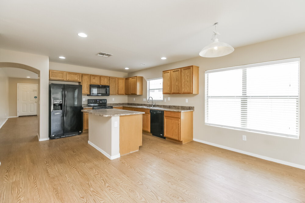 33446 N Madison Way Dr photo 5