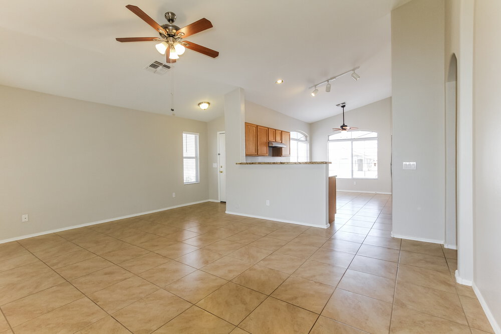 11005 W Frier Dr photo 5