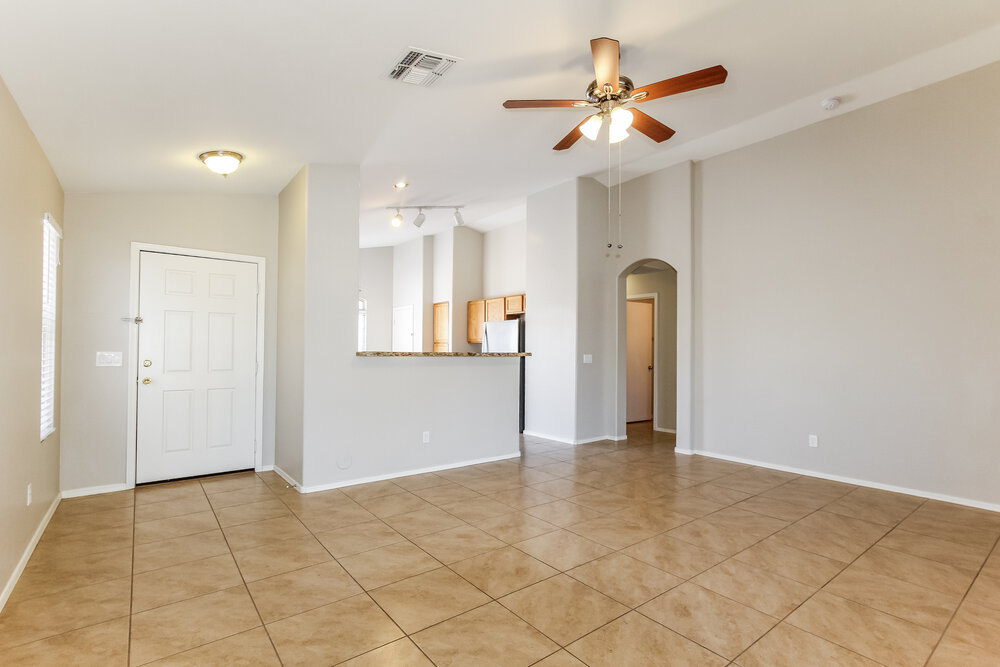 11005 W Frier Dr photo 4