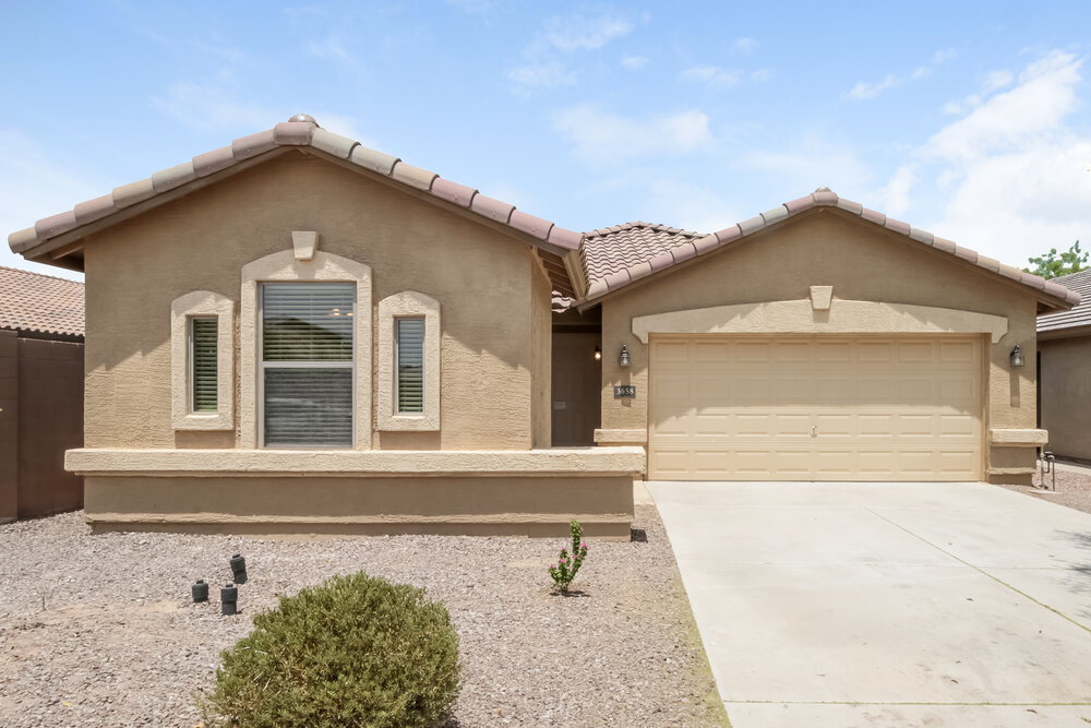 3658 E Alamo St San Tan Valley, AZ 85140 photo 2