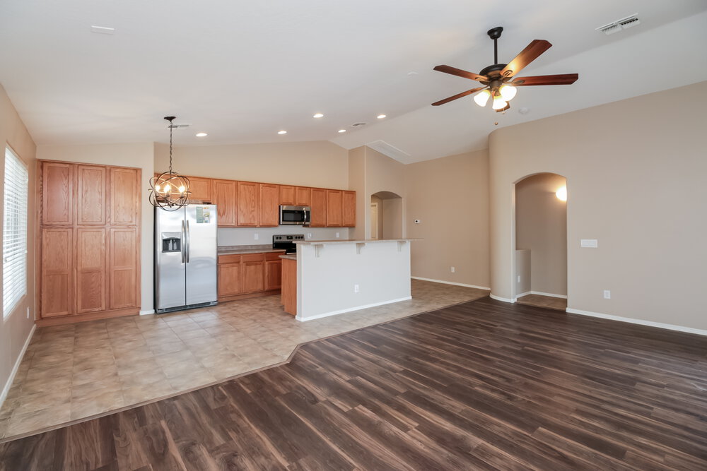 3658 E Alamo St San Tan Valley, AZ 85140 photo 4