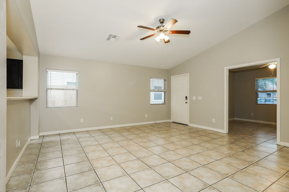 12621 W Bloomfield Rd photo 3