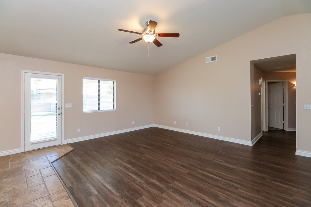 1330 N Terripin photo 2