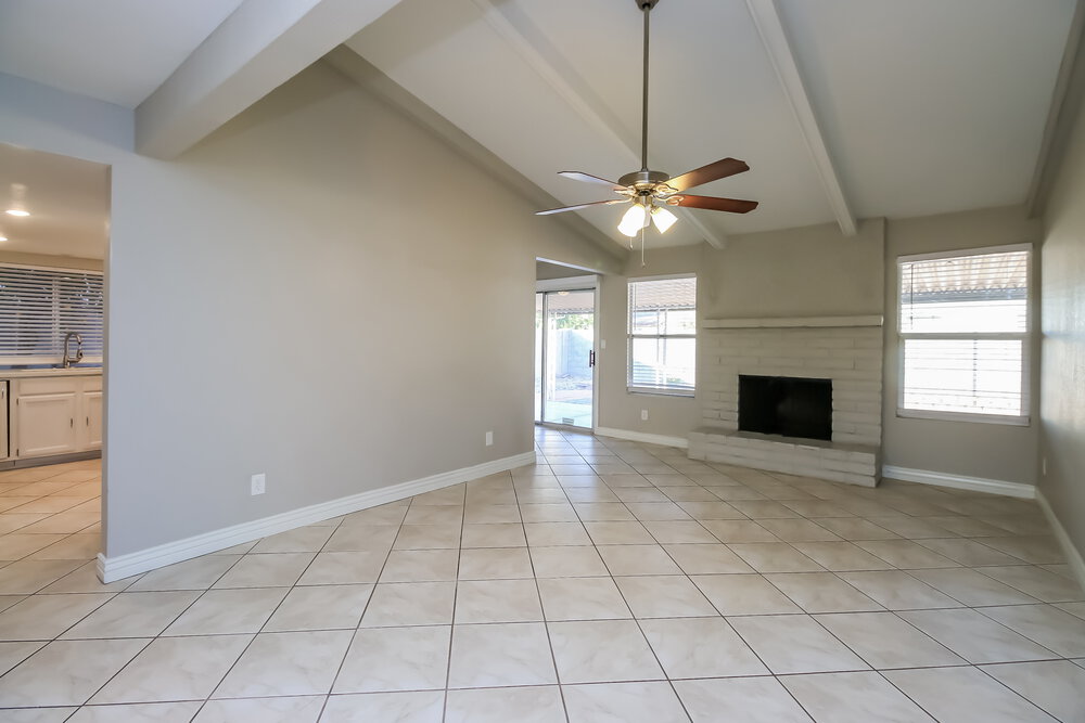 3060 E Emelita Ave photo 4