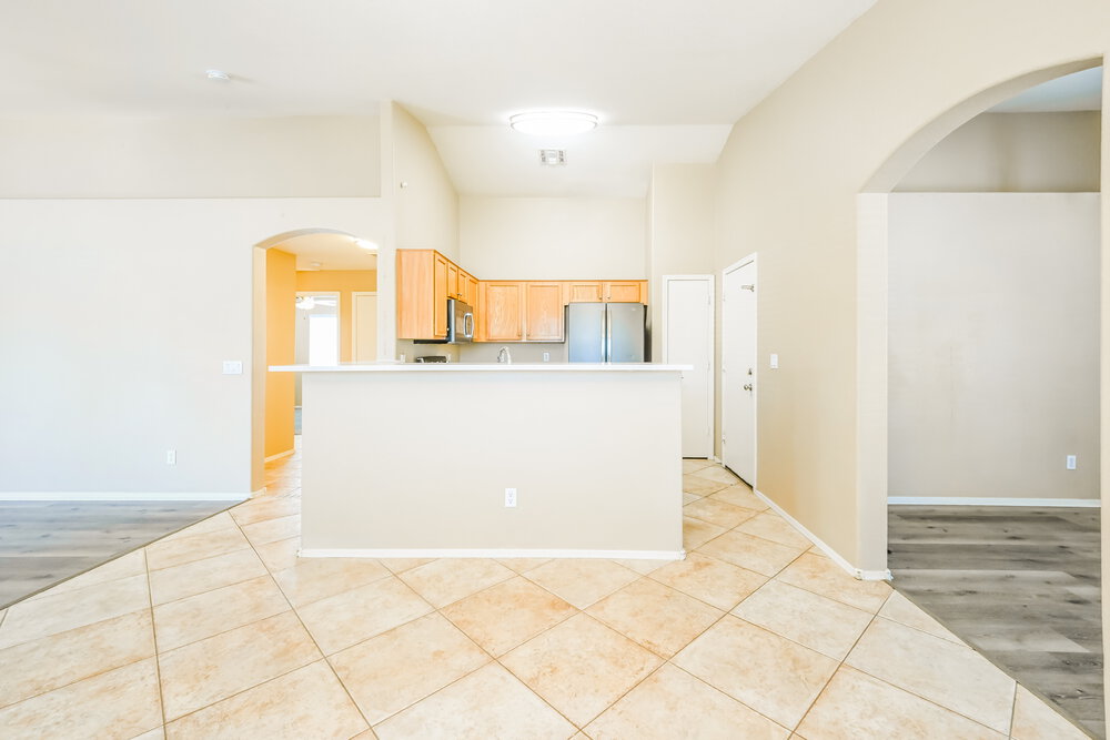 803 S Chatsworth Street photo 5
