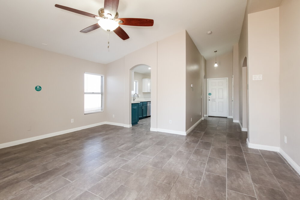 12702 W Aster Dr photo 4