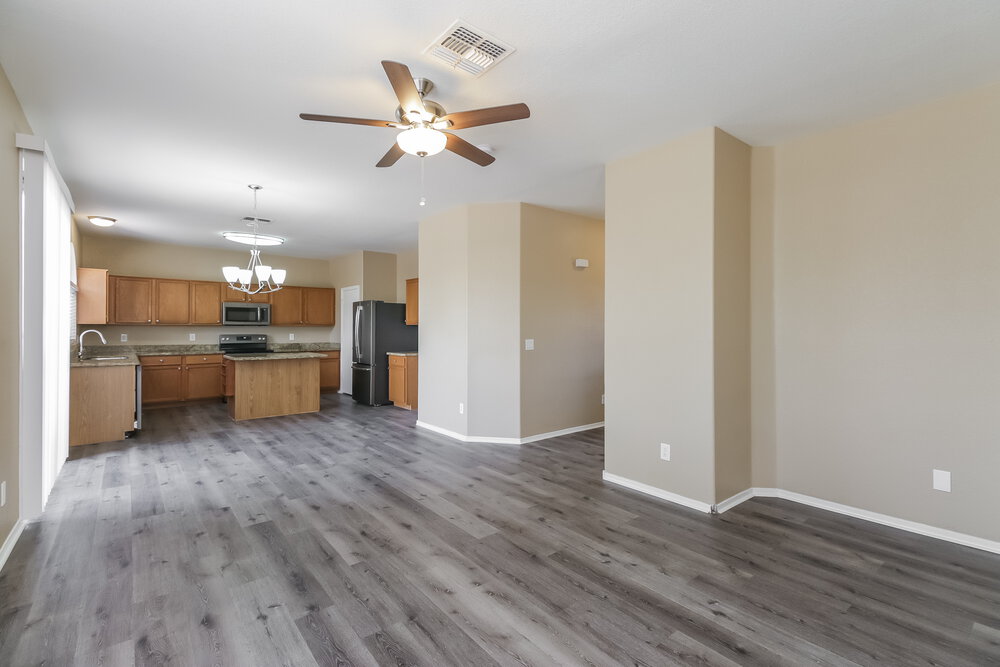 40549 N Brumana St photo 5