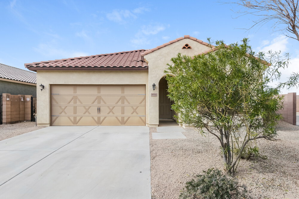 38514 N Navarro Dr San Tan Valley, AZ 85140 photo 2