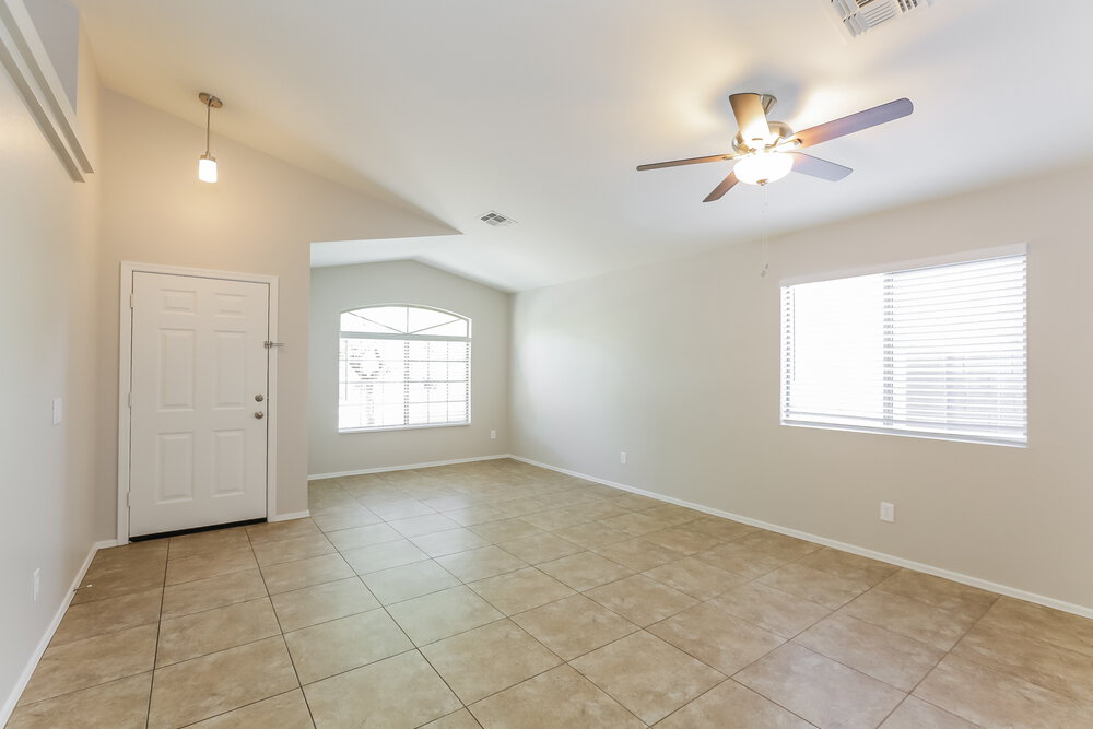 21861 W Mohave St photo 3