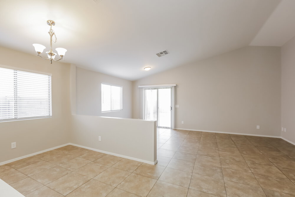 21861 W Mohave St photo 5
