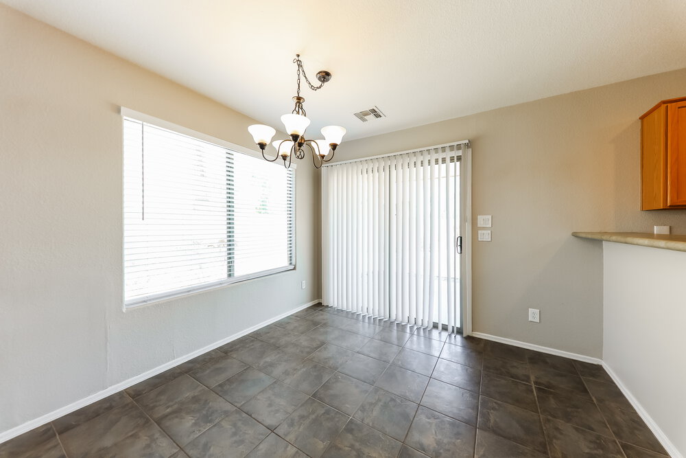 13122 W Clarendon Ave photo 5