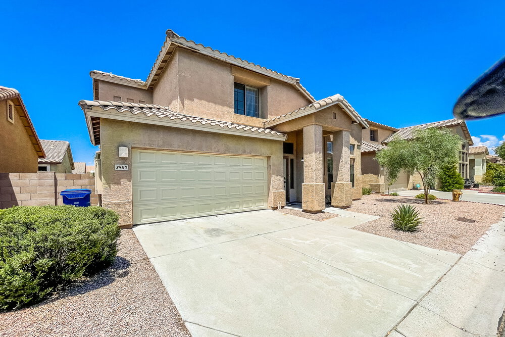 8930 E Capri Ave photo 4