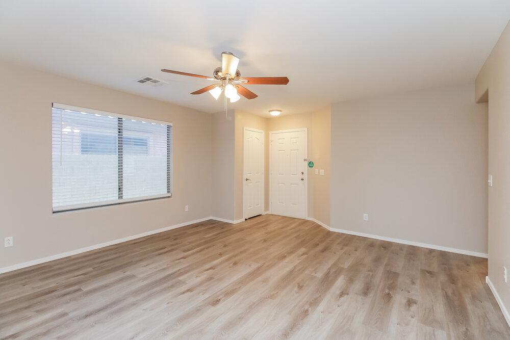 2370 W Gold Dust Ave photo 3