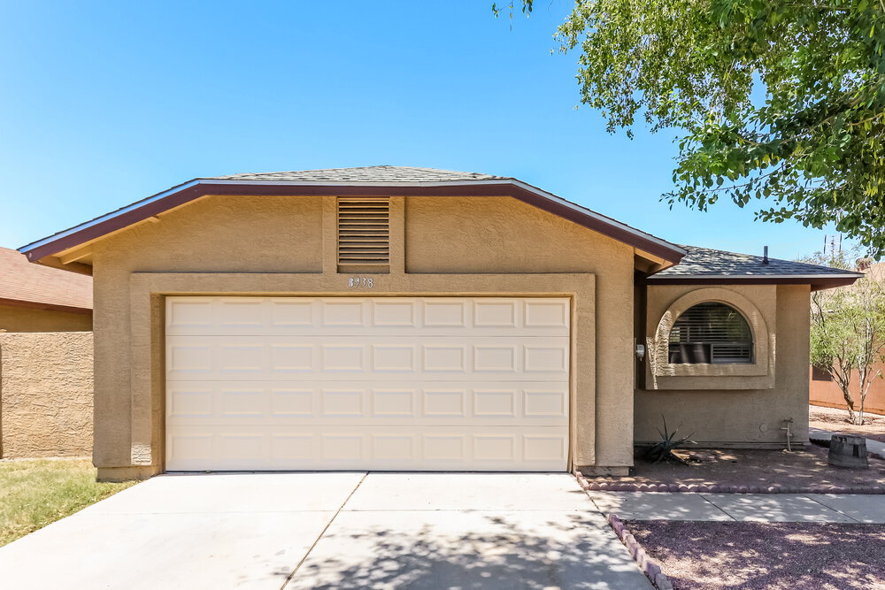 8938 N 64th Ln Glendale, AZ 85302 photo 3