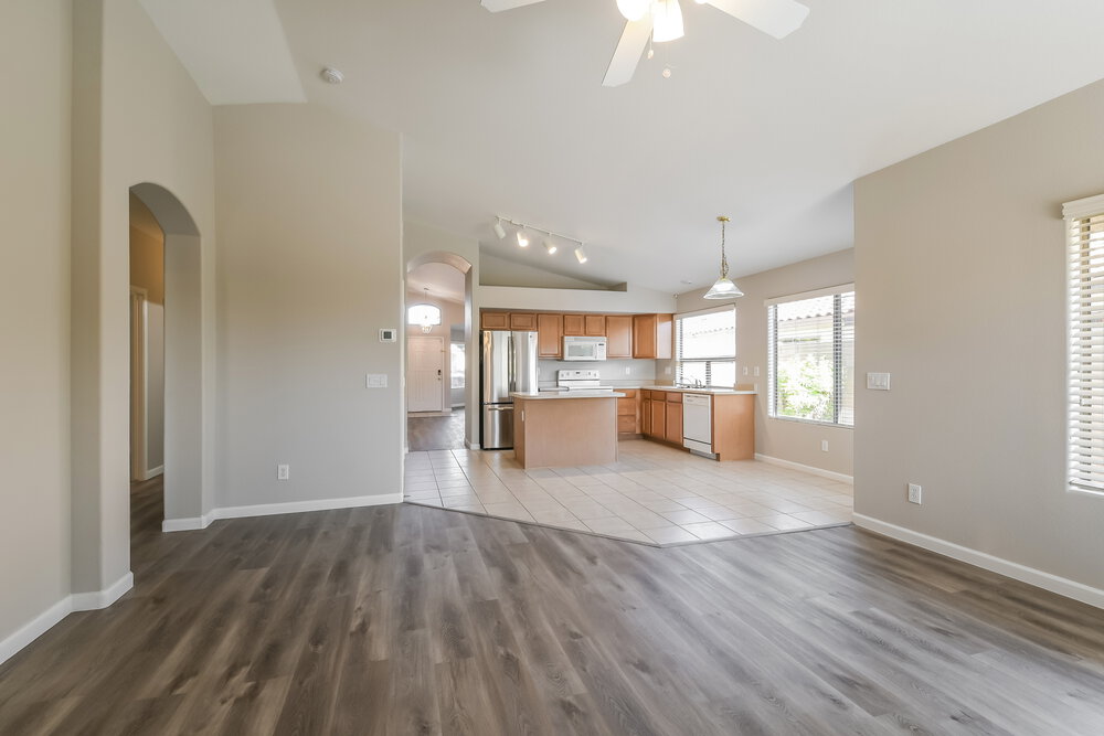 2415 W Blue Sky Dr photo 3