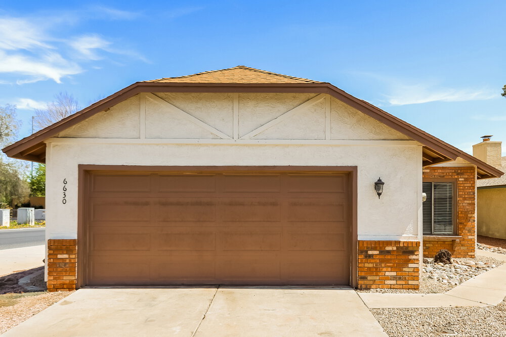 6630 W Poinsettia Dr Glendale, AZ 85304 photo 2
