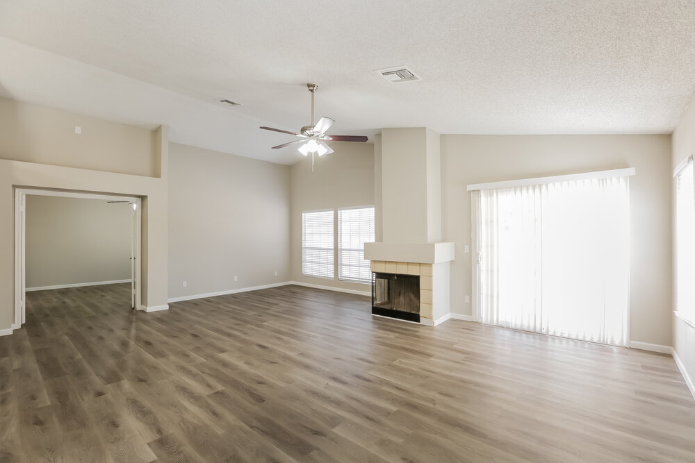 2732 W Gila Lane photo 4
