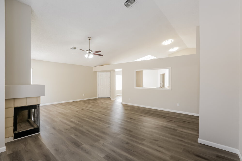 2732 W Gila Lane photo 5
