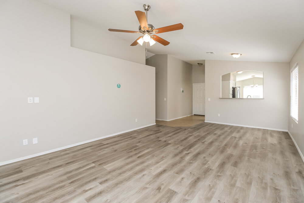 10944 E Delta Ave photo 5