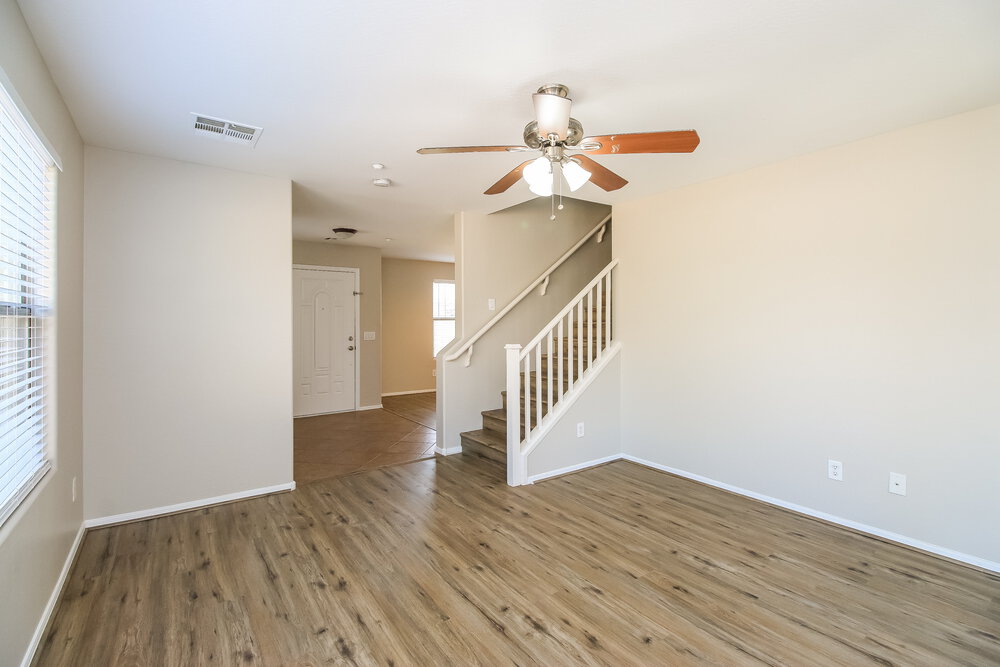 3344 E Franklin Ave photo 5