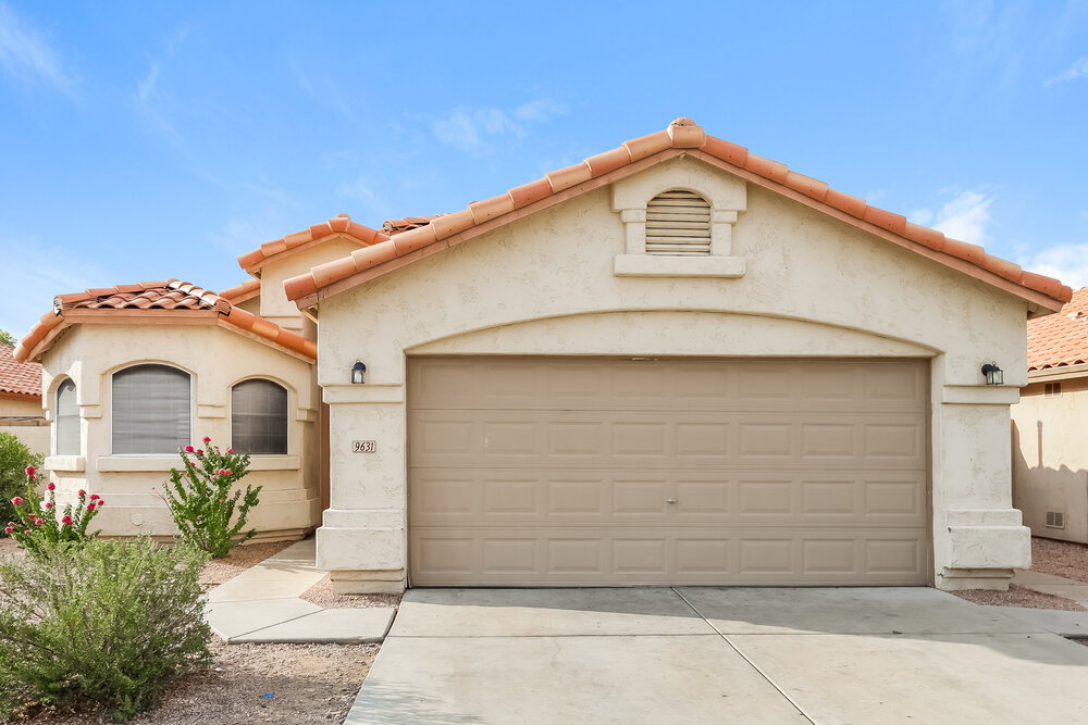 9631 W Clara Ln Peoria, AZ 85382 photo 3