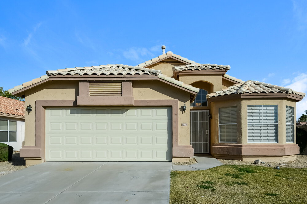 9528 W Clara Ln Peoria, AZ 85382 photo 2