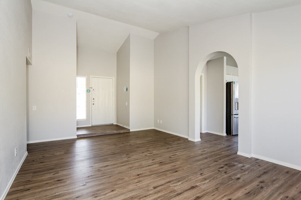 208 W Oraibi Dr photo 4