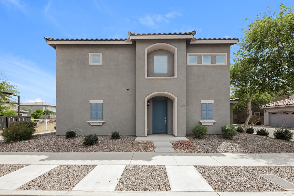 1807 W Minton St Phoenix, AZ 85041 photo 2
