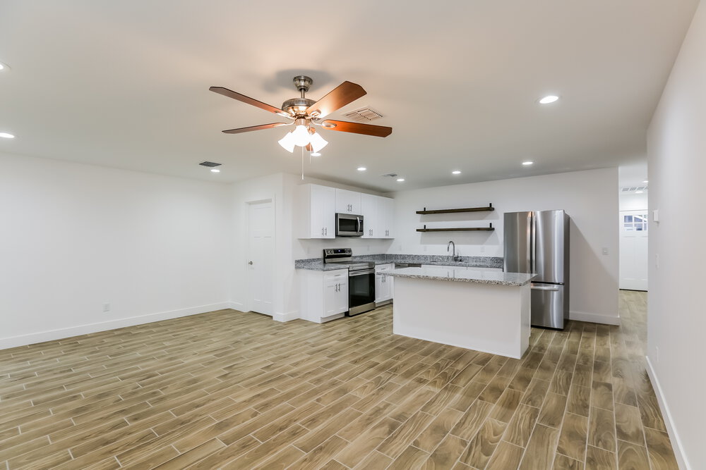 5919 S 12th Ln photo 4