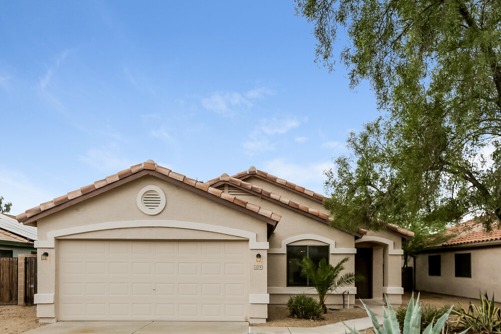 1079 E Yuma Ave photo 2